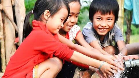 Nghèo đa chiều - Tổng quan nghiên cứu và gợi mở hướng nghiên cứu ở Việt Nam